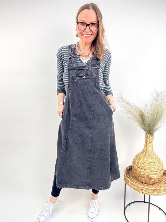Latzkleid Stonewash Schwarz Grau - FROLLEIN KÄTHE Shop