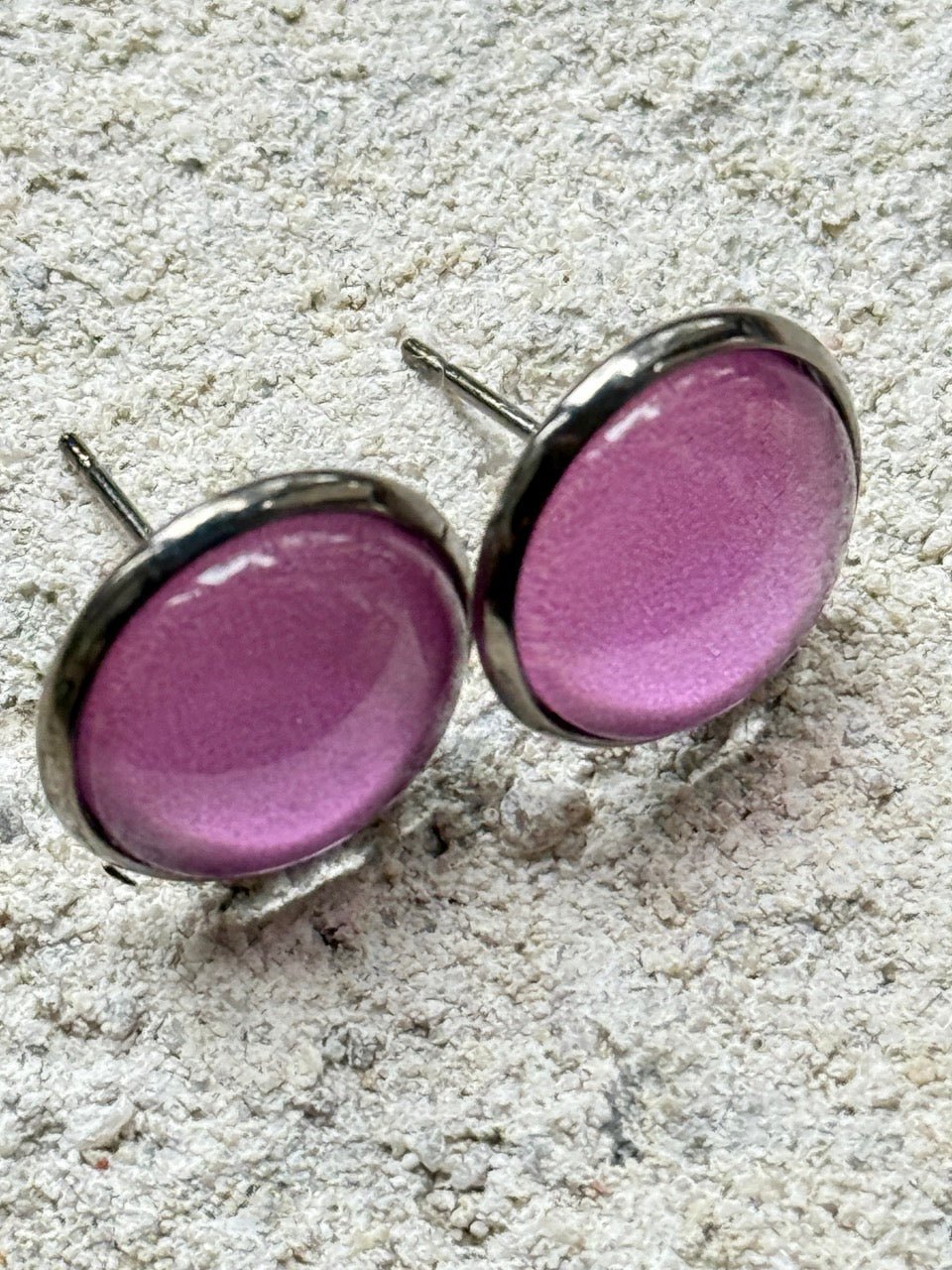 Ohrstecker Edelstahl Kiki Magenta Uni 12mm - FROLLEIN KÄTHE Shop
