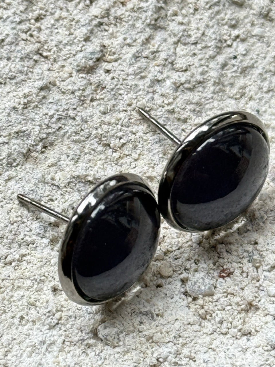 Ohrstecker Edelstahl Kiki Schwarz Uni 12mm - FROLLEIN KÄTHE Shop