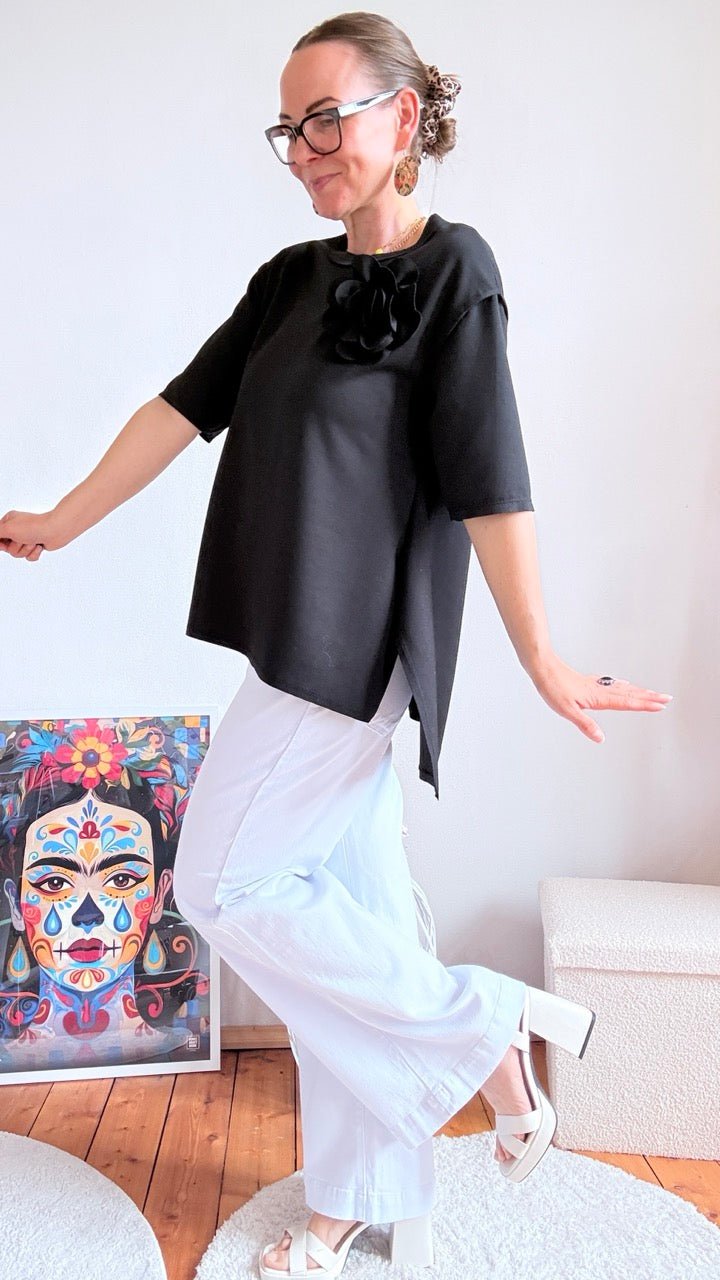 Shirt Mona Flower Schwarz - FROLLEIN KÄTHE Shop