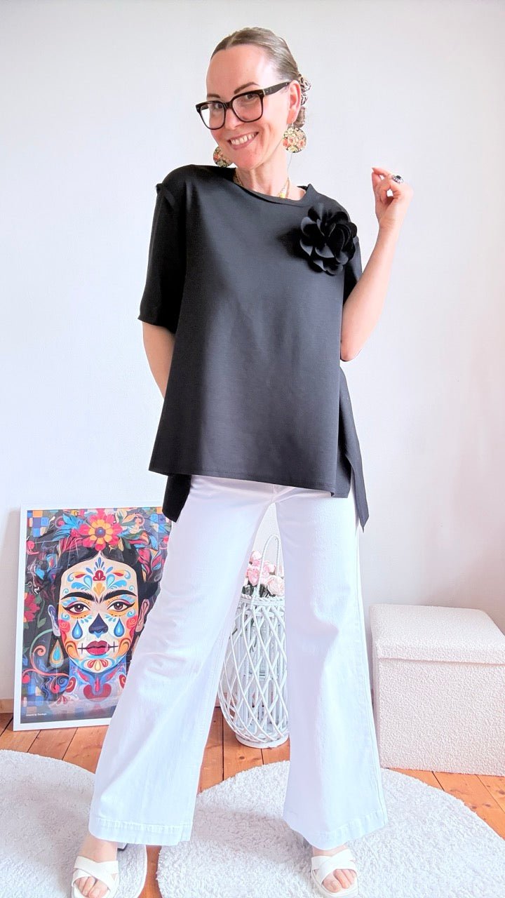 Shirt Mona Flower Schwarz - FROLLEIN KÄTHE Shop