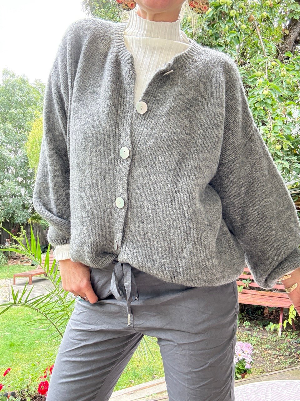 Strickjacke Edeljäckchen Grau - FROLLEIN KÄTHE Shop