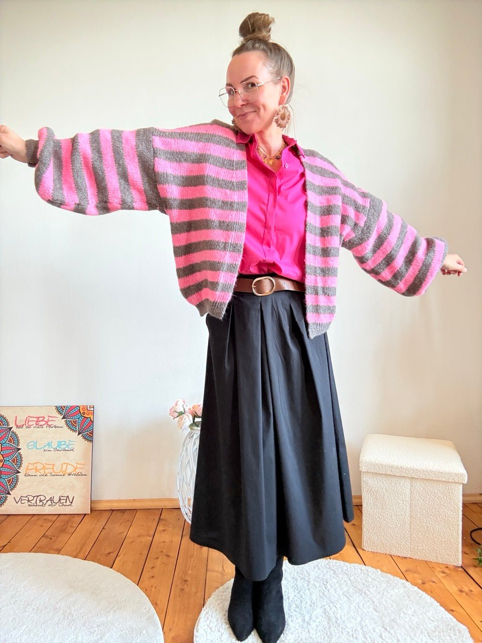 Strickjacke Good Day Dunkelgrau / Fuchsia - FROLLEIN KÄTHE Shop