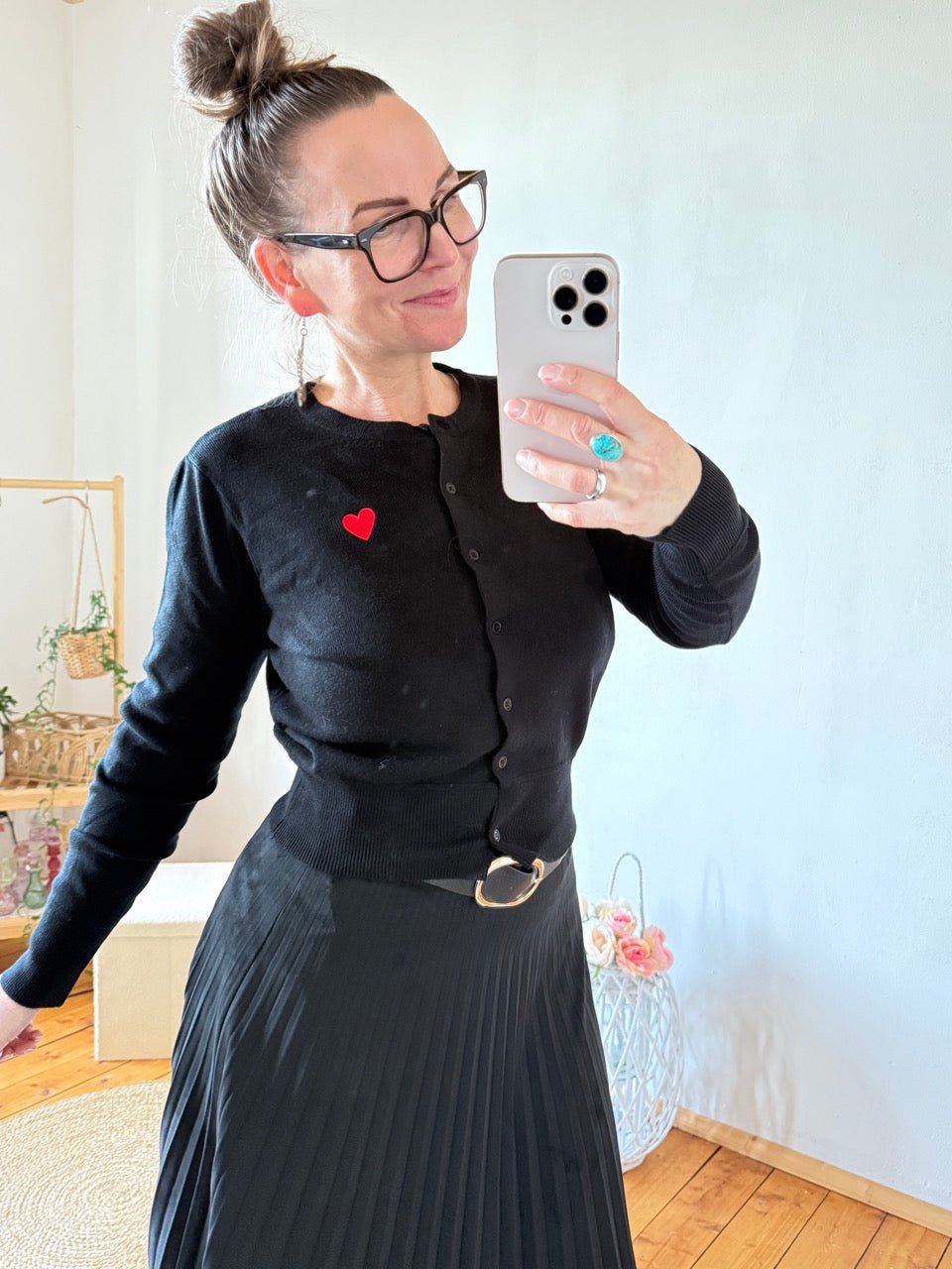 Strickjacke Heart Schwarz - FROLLEIN KÄTHE Shop