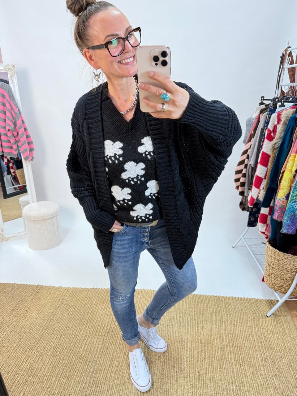 Strickjacke Herzstück Schwarz - FROLLEIN KÄTHE Shop