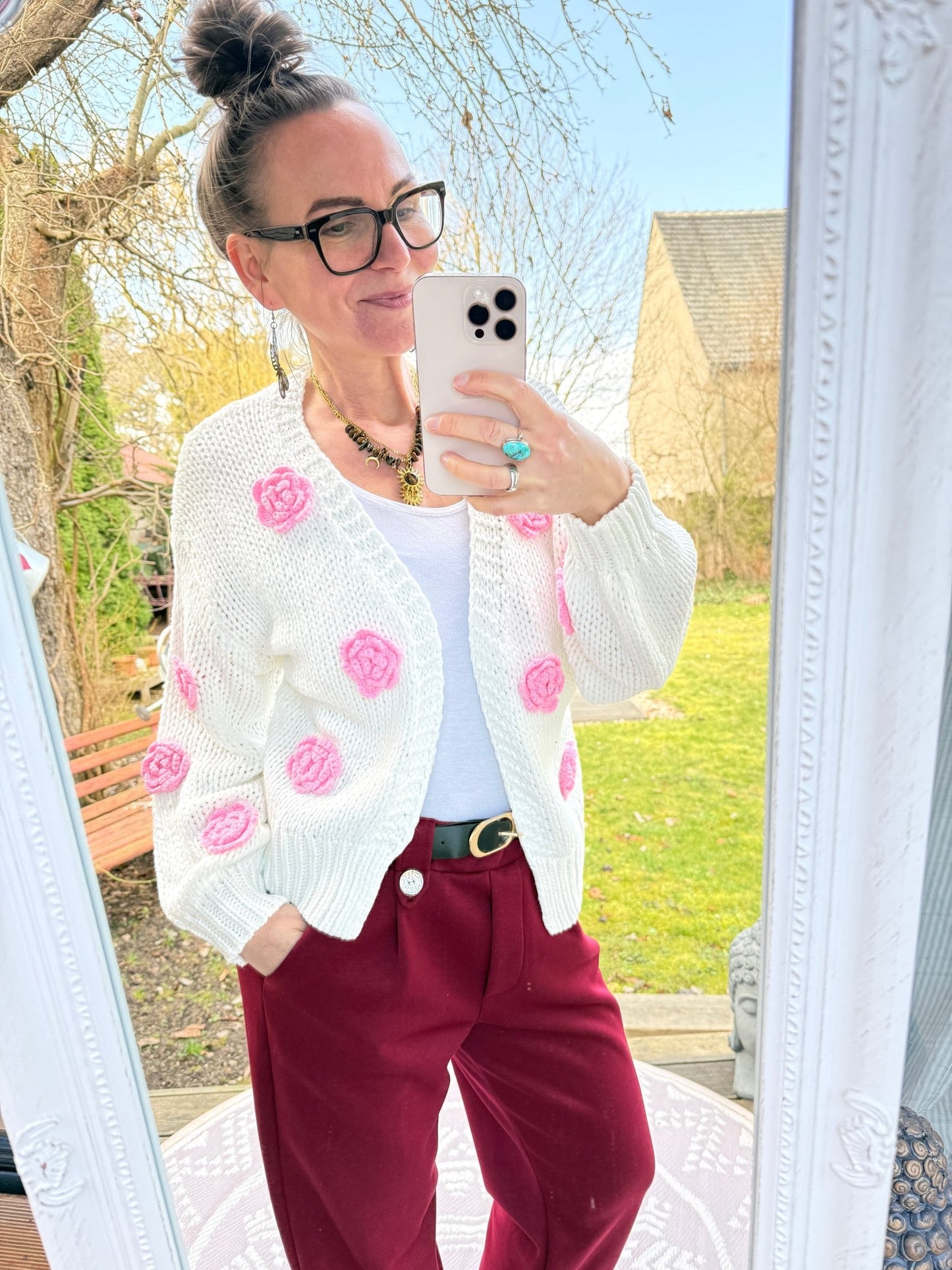 Strickjacke Röschen Weiß - FROLLEIN KÄTHE Shop