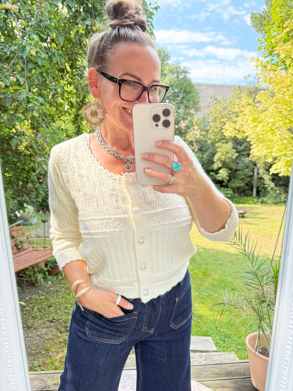 Strickjacke Rosenzauber Wollweiß - FROLLEIN KÄTHE Shop