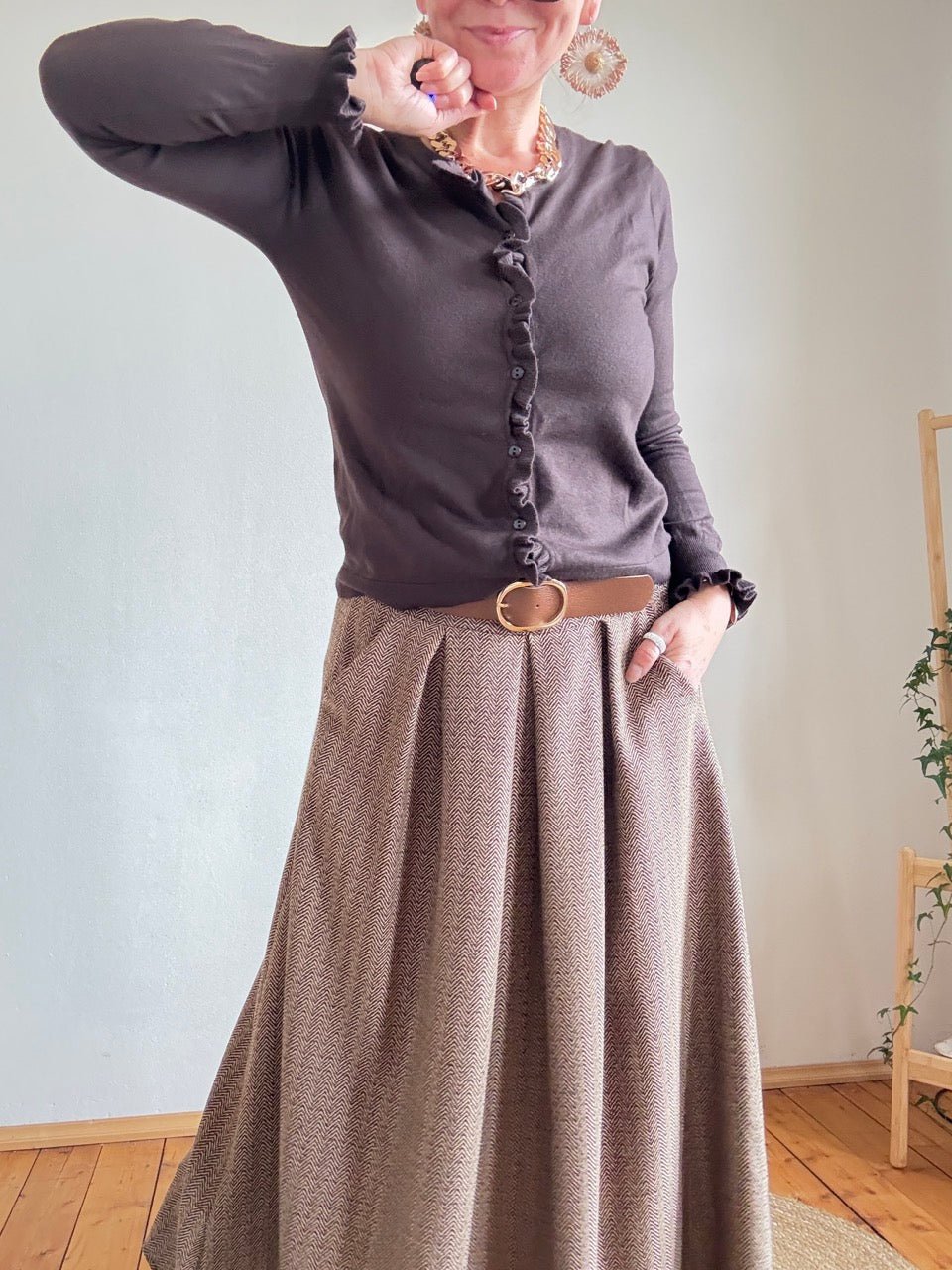 Strickjacke Rüschli Chocolate - FROLLEIN KÄTHE Shop