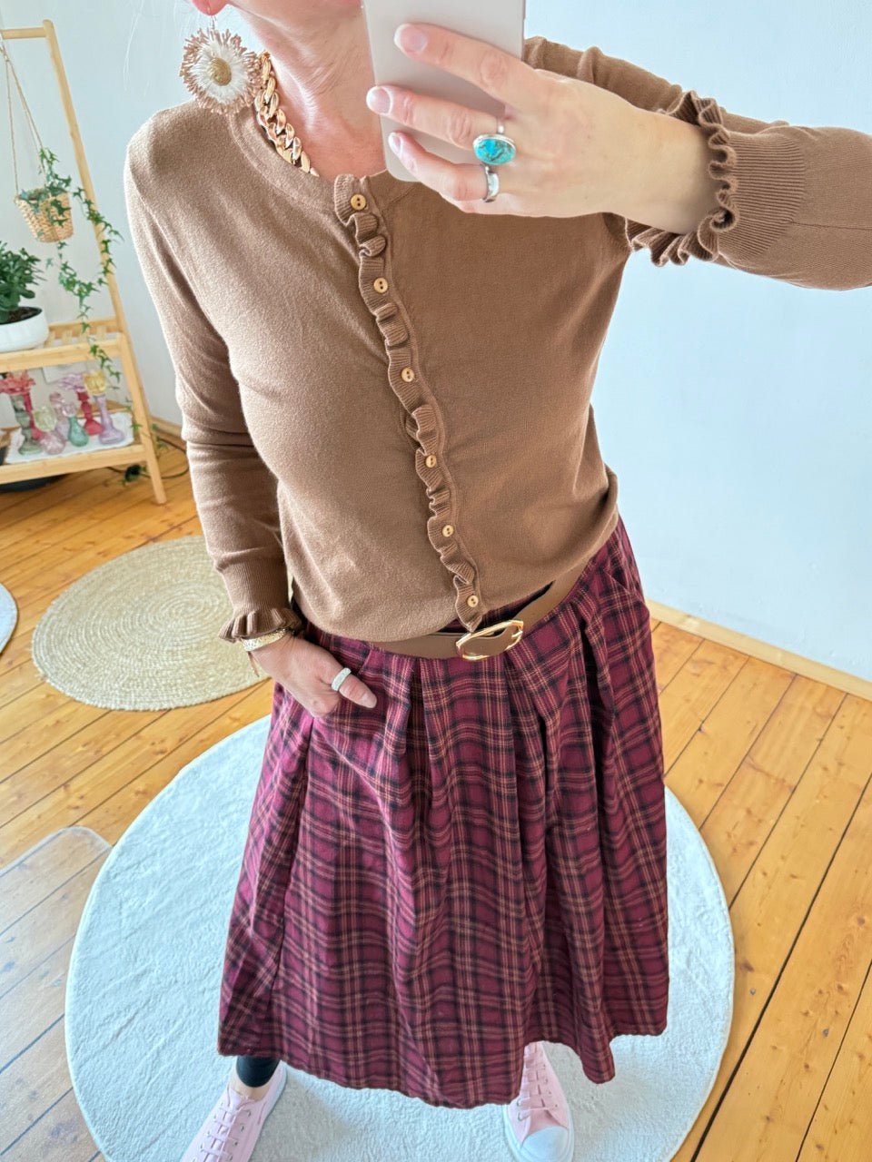 Strickjacke Rüschli Karamell - FROLLEIN KÄTHE Shop