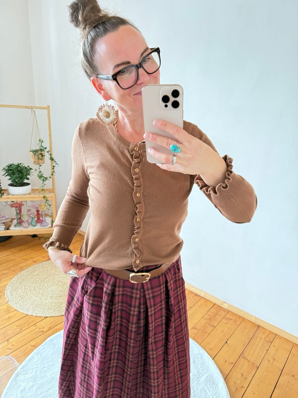 Strickjacke Rüschli Karamell - FROLLEIN KÄTHE Shop