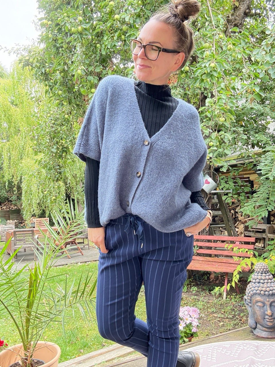 Strickjacke Wohlfühlwunder Jeansblau - FROLLEIN KÄTHE Shop