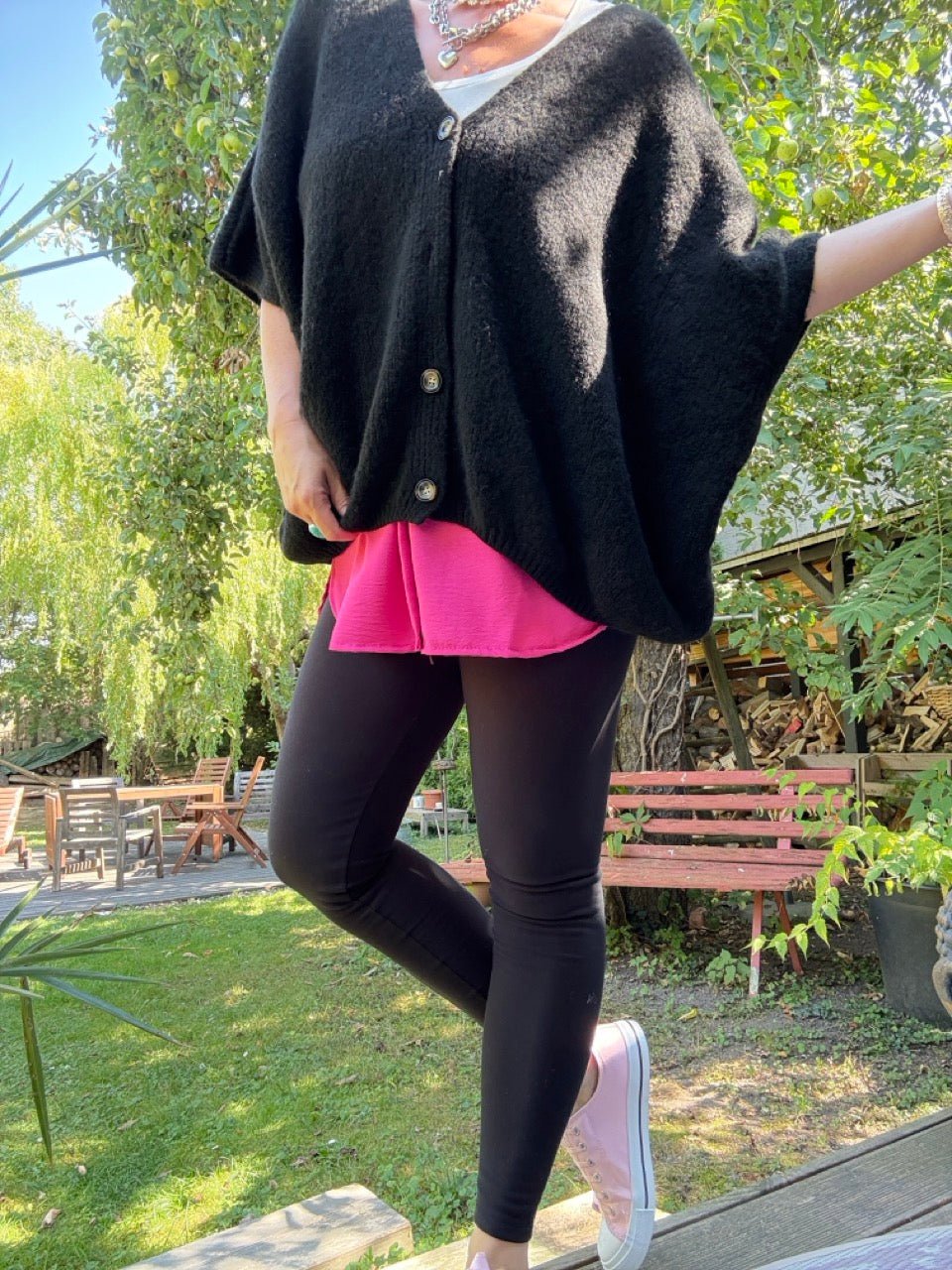 Strickjacke Wohlfühlwunder Schwarz - FROLLEIN KÄTHE Shop