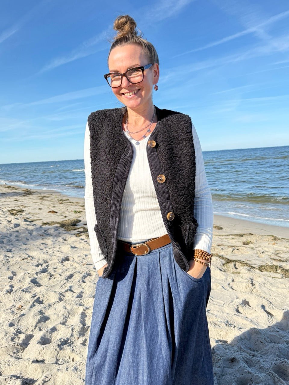 Weste Wally Schwarz - FROLLEIN KÄTHE Shop