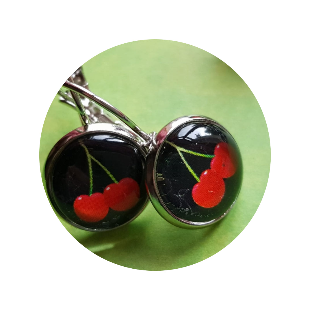 Kiki ♥ Ohrhänger Rote Kirschen auf Schwarz - FROLLEIN KÄTHE Shop
