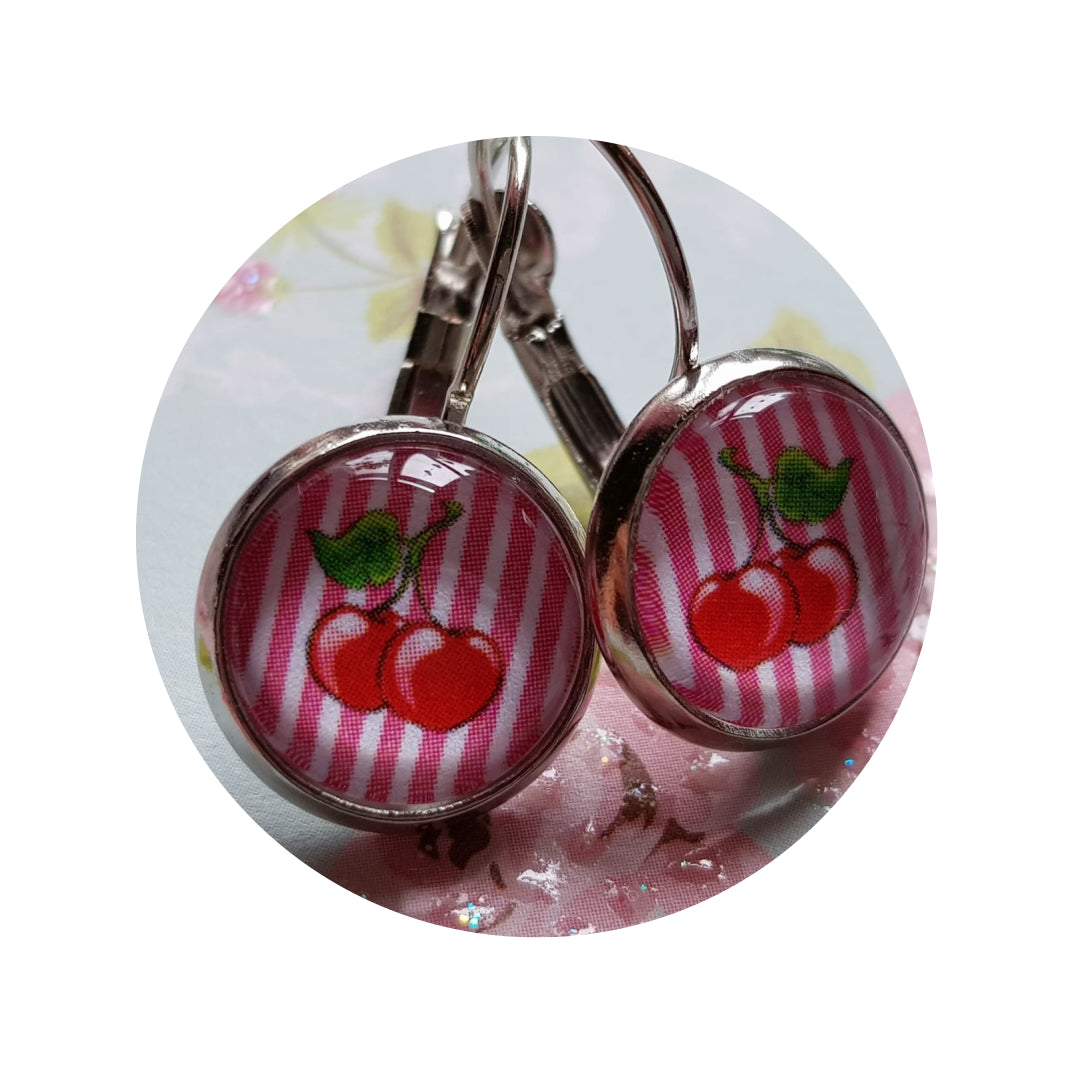 Kiki ♥ Ohrhänger Rot/Weiß Streifen mit Kirschen - FROLLEIN KÄTHE Shop