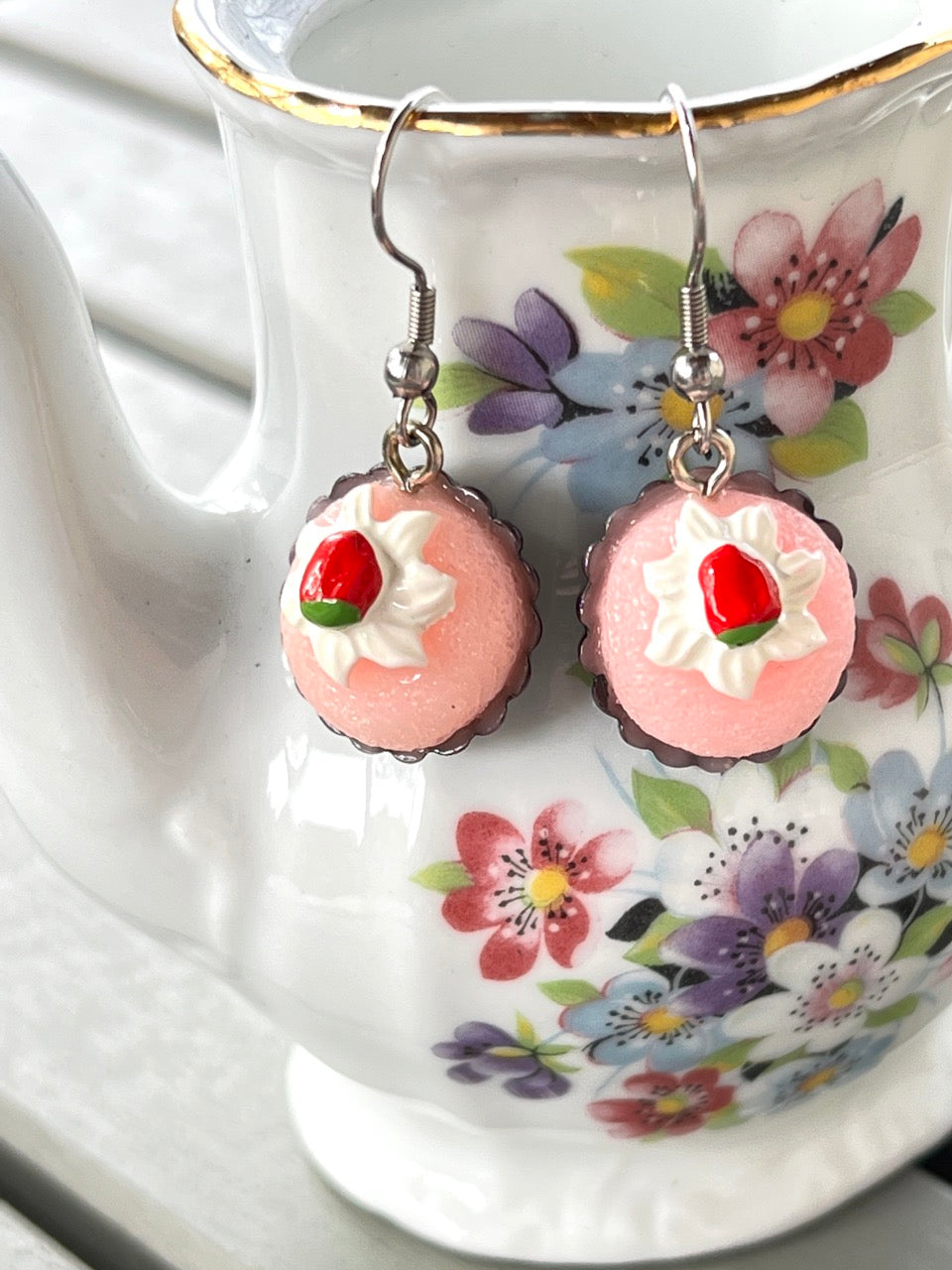 Ohrhänger Erdbeer Sahne Cupcake