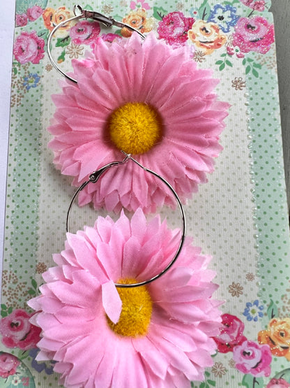 Ohrhänger Blütenzeit Creolen mit Blüte Rosa