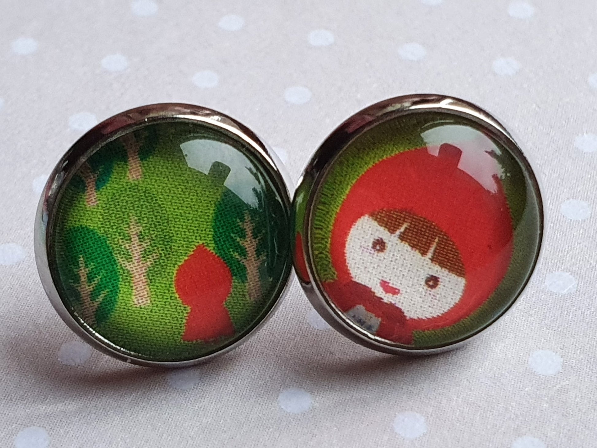Kiki Ohrstecker Rotkäppchen im Wald - FROLLEIN KÄTHE Shop