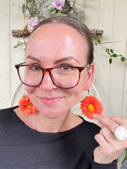 Ohrhänger Blütenzeit Creolen mit Blüte Orange - FROLLEIN KÄTHE Shop