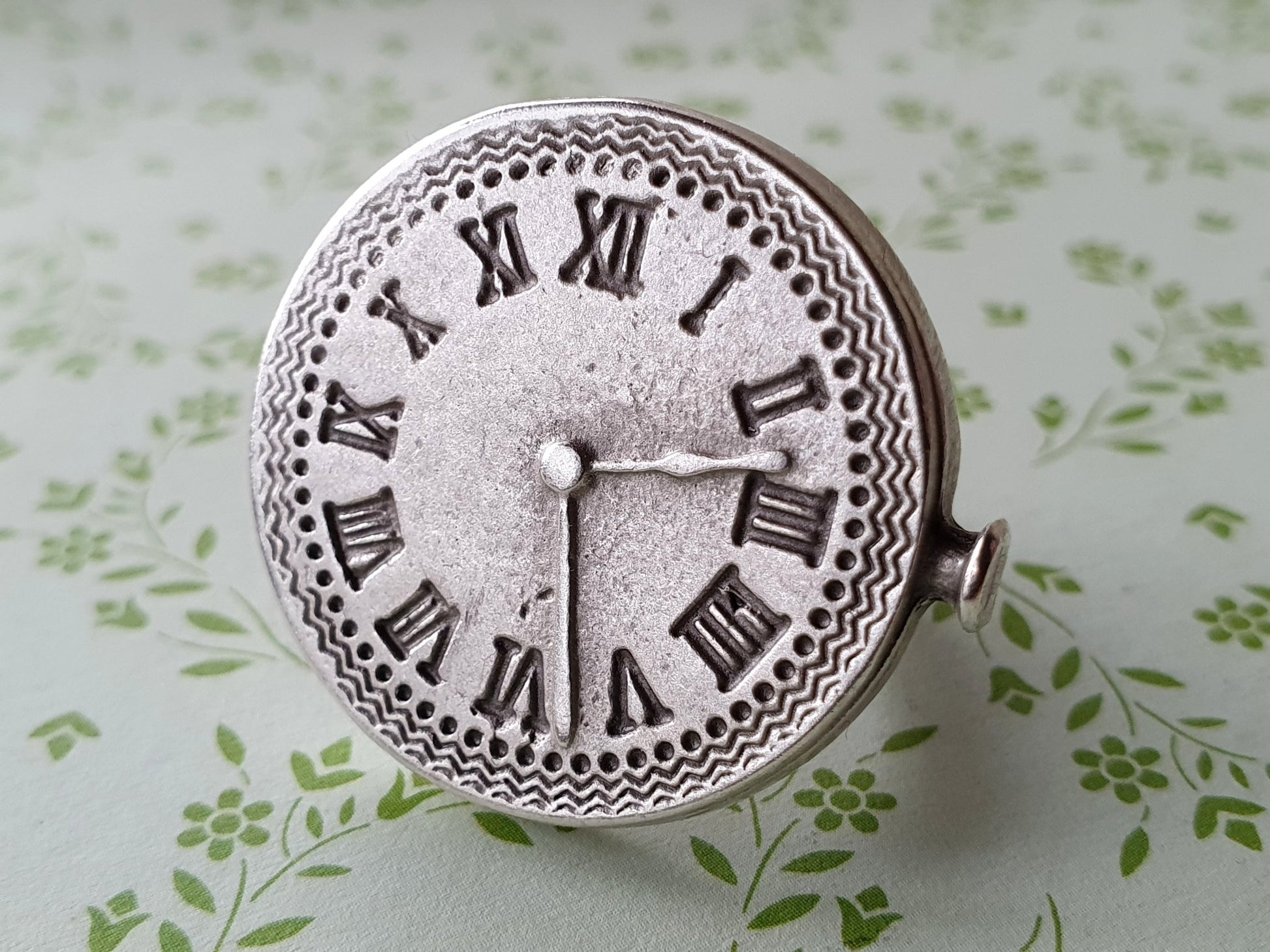 Ring Tik Tak Silberfarben aus Zamak - FROLLEIN KÄTHE Shop